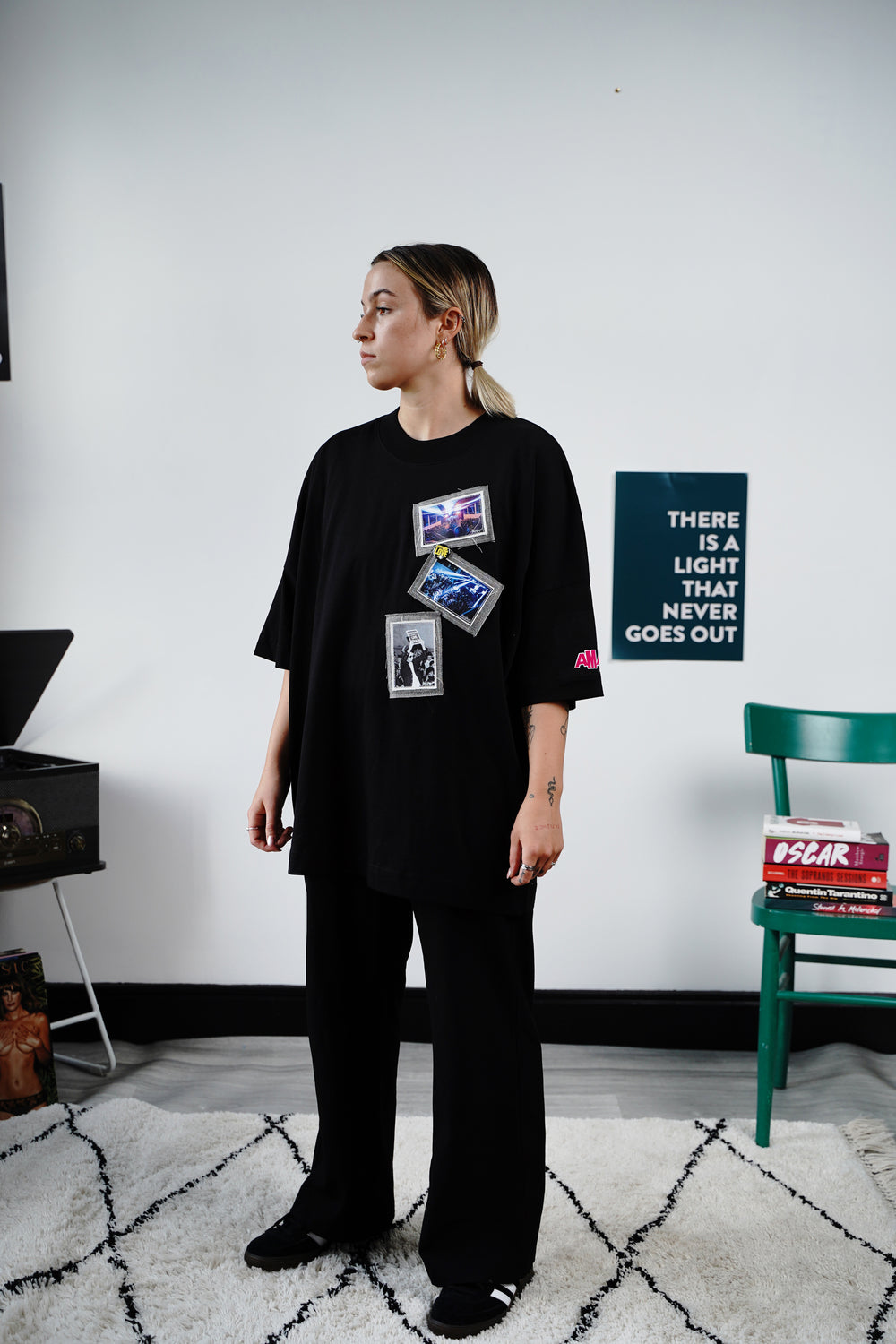 JIKA JIKA BLACK TEE