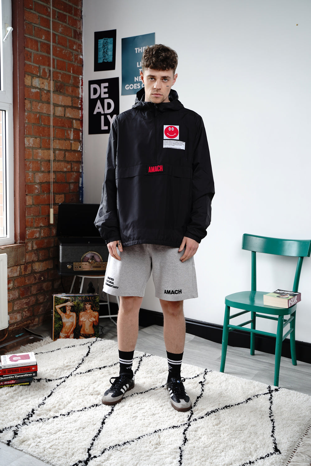 SUMMER OF LOVE WINDBREAKER BLACK